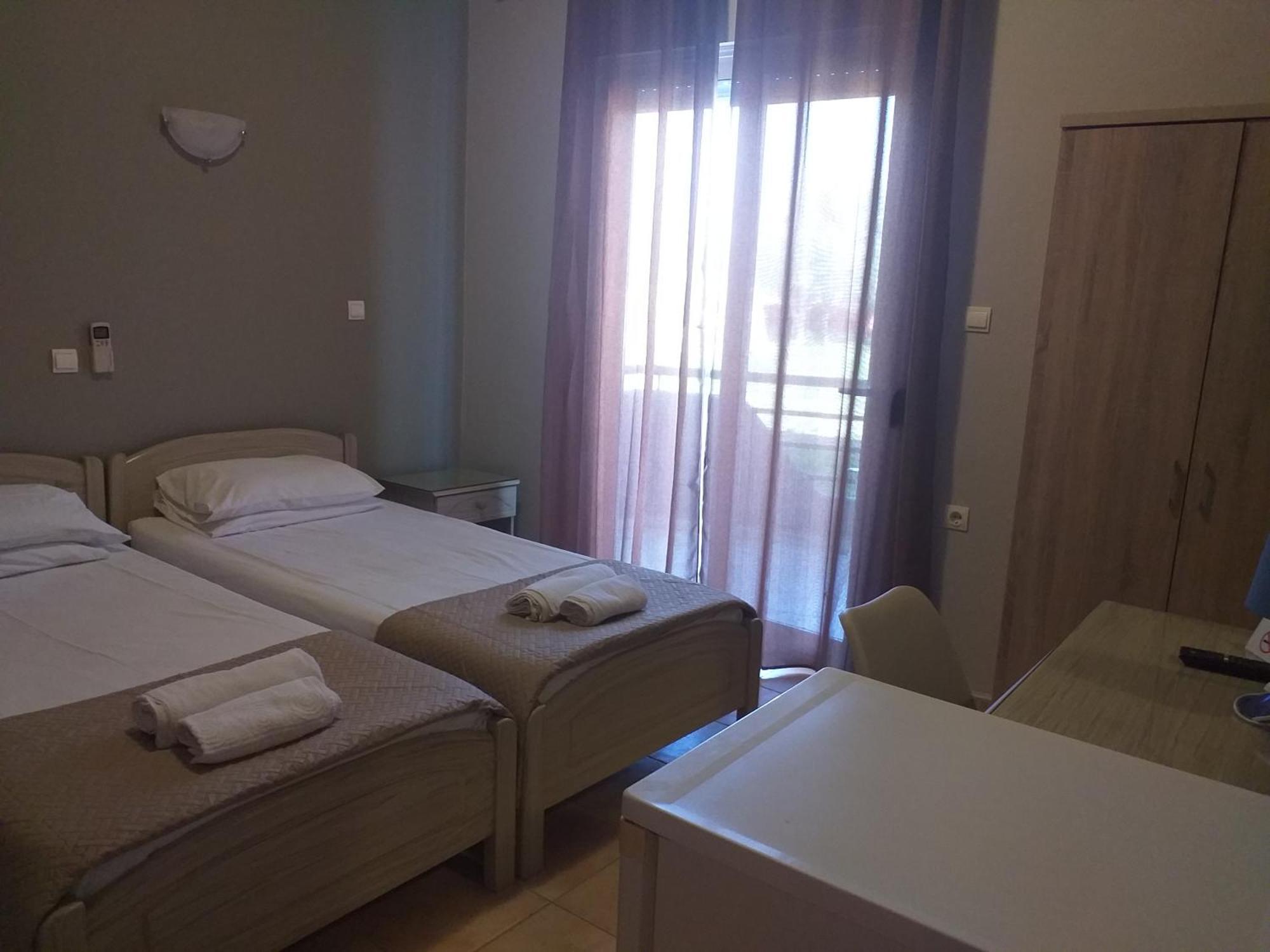 Hotel Isidora Loutros Quarto foto